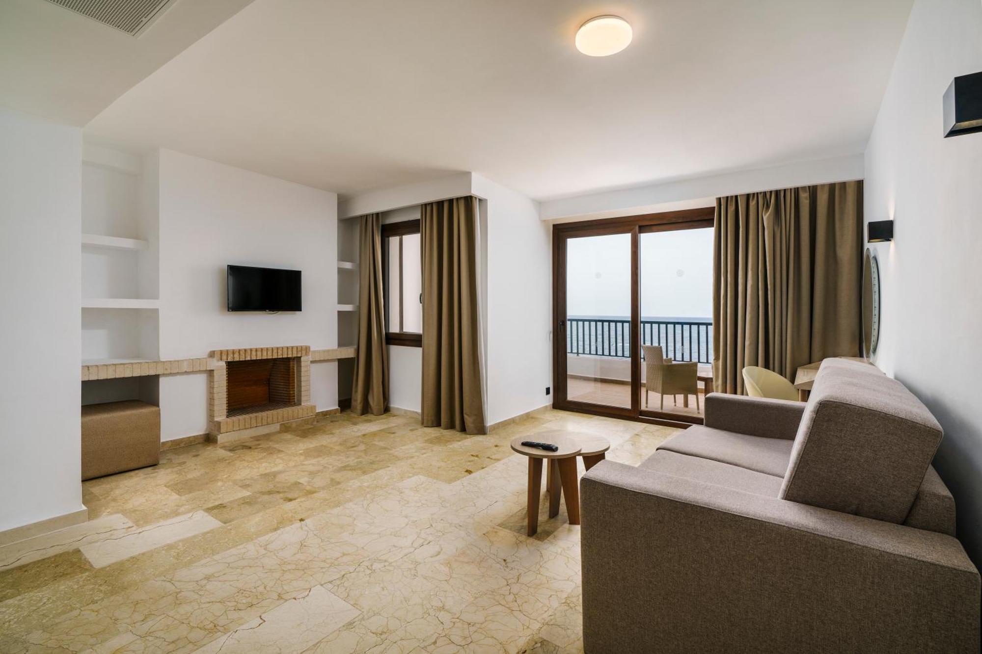 Alua Suites Las Rocas Cala D´Or 외부 사진